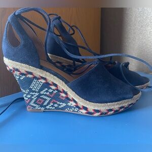Cabi Isla Blue Suede Ankle Wrap Wedge Sandals Espadrille Southwestern Shoes 7.5